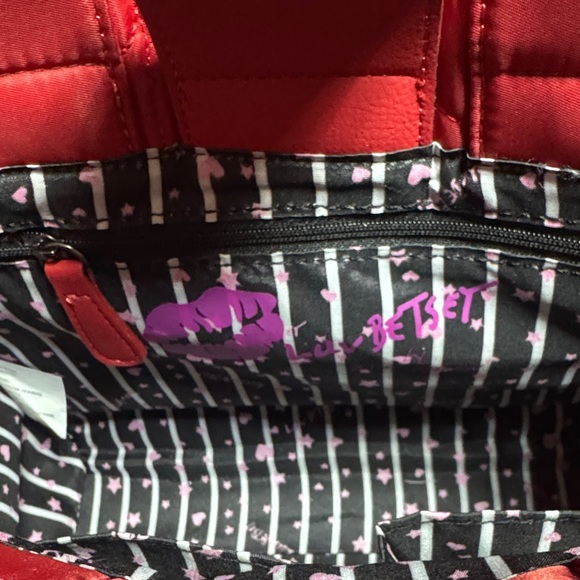 NEW Betsey Johnson Red Quilted Shoulder Bag with Teddy Charm - Picture 15 of 16